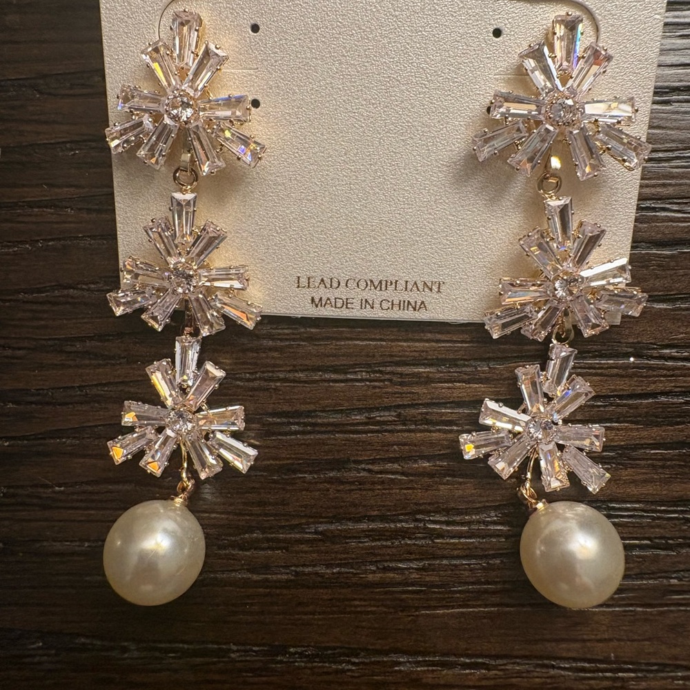NEW Natasha Earrings - Picture 2 of 2